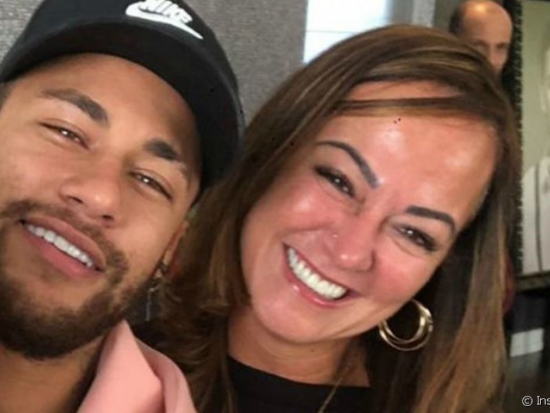 Nadine, mãe de Neymar, defende jogador após acusação de homofobia