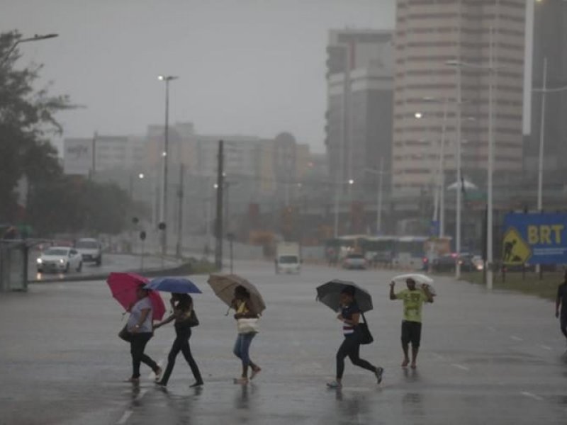 Semana será de chuva em Salvador; temporais são registrados nesse domingo