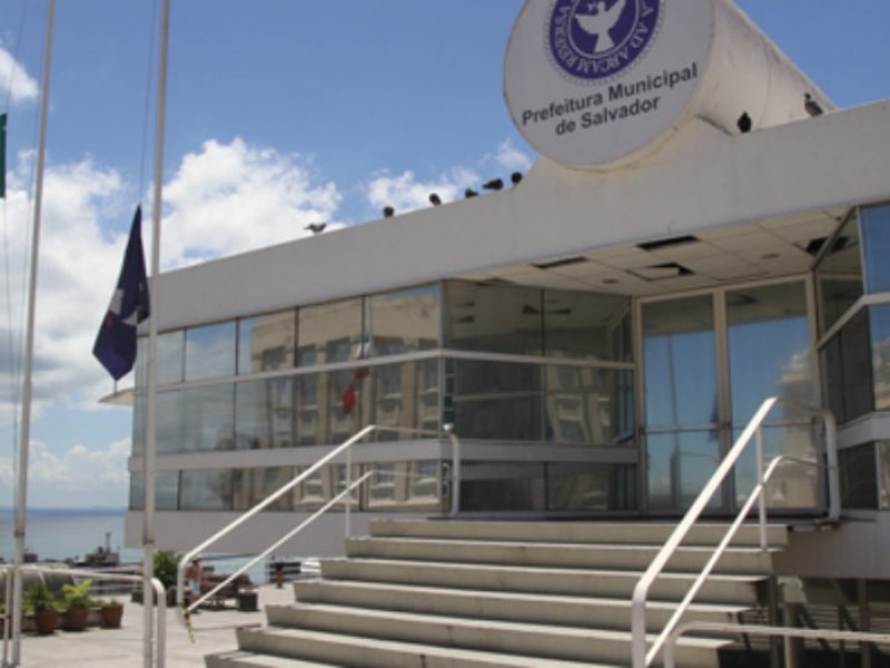 Prefeitura apresenta Casa Legal no Alto do Coqueirinho e Calabetão