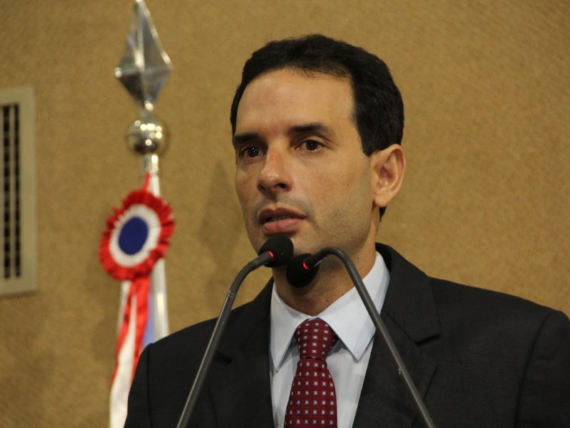 Léo Prates pontua como “ilegítimo” projetos de lei para alienação de imóveis do estado