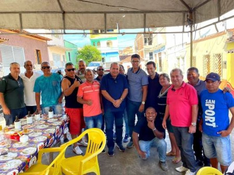 Sandro Regis e Leo Prates visitam município de Itororó